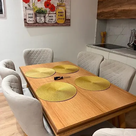 Apartment Four C 240-b Gc *